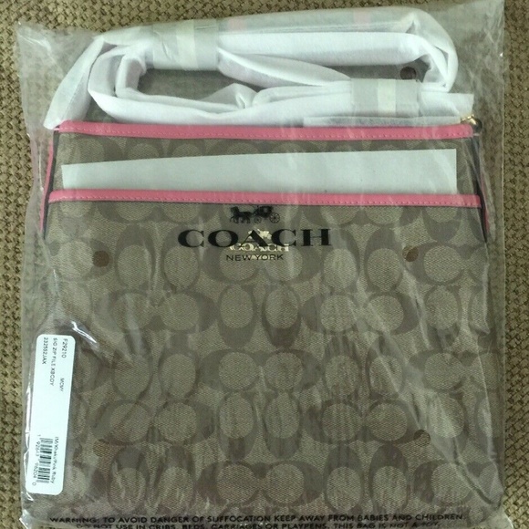 NWT Coach File Crossbody in Sig Coated Canvas - Picture 2 of 8